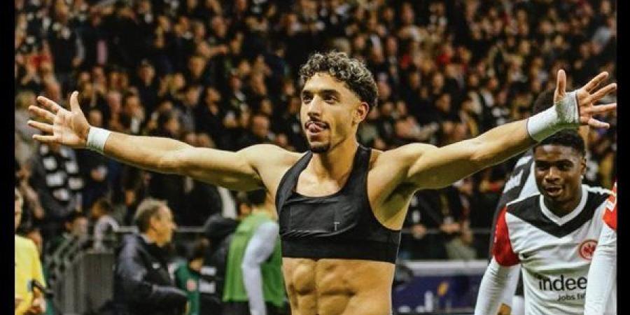 الدوري الألماني: عمر مرموش يسجل ويتقدم لأينتراخت على سانت باولي بالشوط الأول