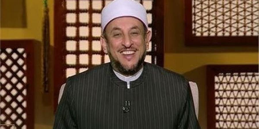 رمضان عبدالمعز يحذر من جاحدي نعم الله: دائما يشعرك بالاكتئاب والحزن