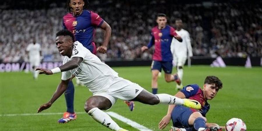 كلاسيكو الأرض.. مشاهدة مباراة ريال مدريد وبرشلونة بث مباشر الآن (0-0)