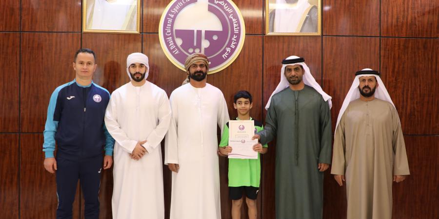 نادي الذيد يحتفي ببطل الجري مطر الكتبي