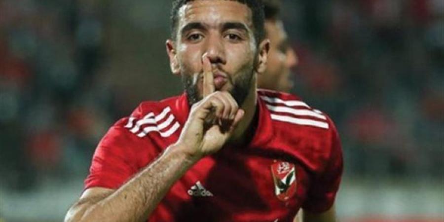 هل يعود القندوسي إلى الأهلي أم يستمر في سيراميكا؟.. مصدر يجيب