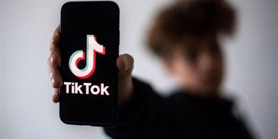 الولايات المتحدة تبدأ حظر تطبيق TikTok وتوقف خدماته