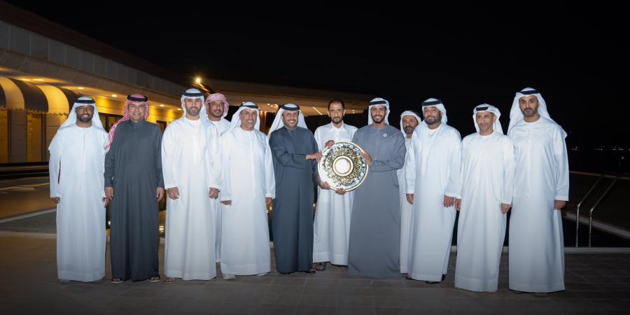 أحمد بن راشد يهنئ الوصل بالسوبر الإماراتي القطري