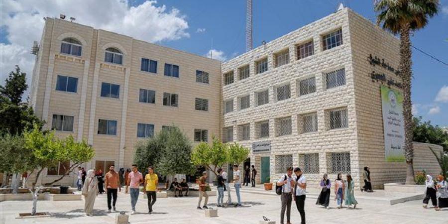 إعلام فلسطيني: قوات الاحتلال تقتحم محيط جامعة الخليل بالضفة الغربية