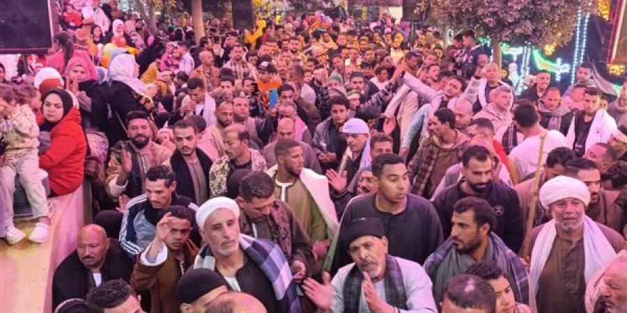 صور| أناشيد وتواشيح في احتفالات مولد الفولي بالمنيا