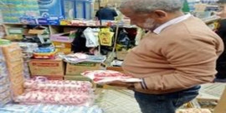 ضبط 12 طن أعلاف ونخالة خشنة مجهولة المصدر و 670 كيلو مواد غذائية مدعمة بمركز فاقوس