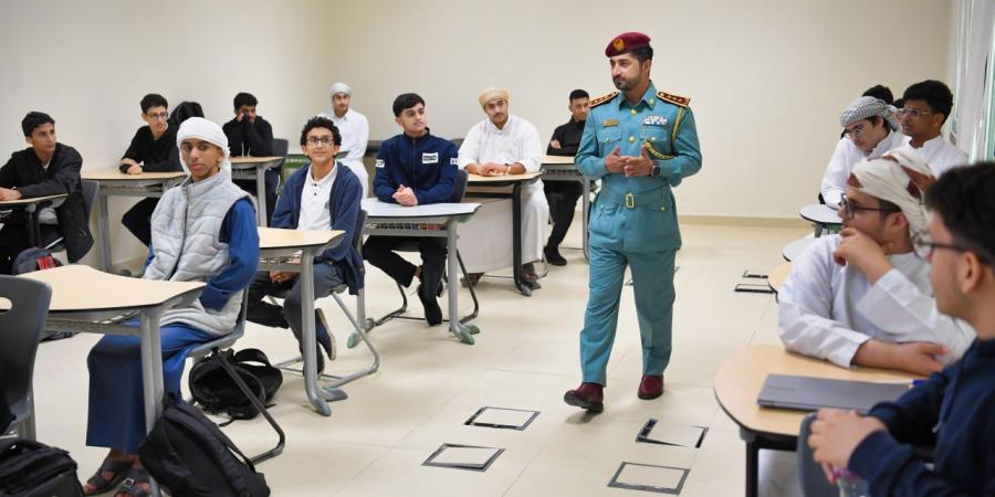 شرطة عجمان تعزز وعي الطلبة المروري