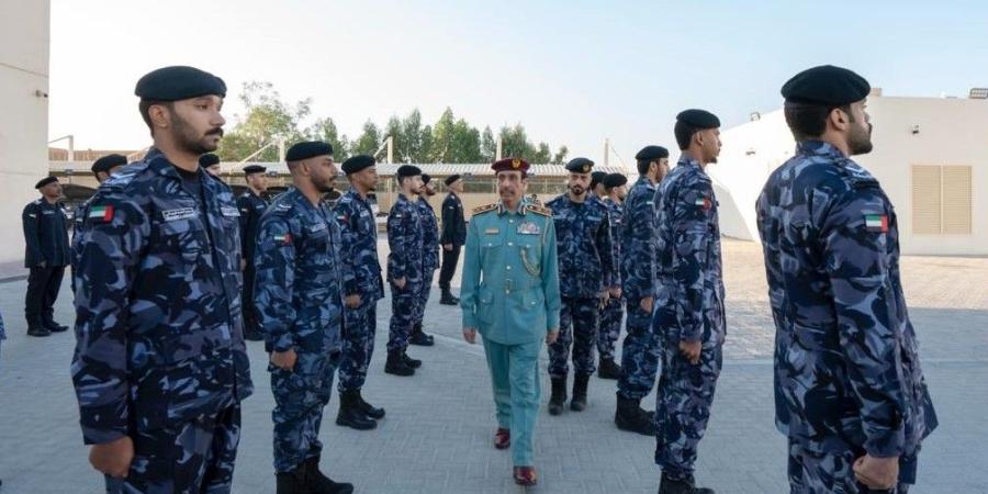 سلطان بن عبدالله يشيد بمهارات قسم المهام الخاصة