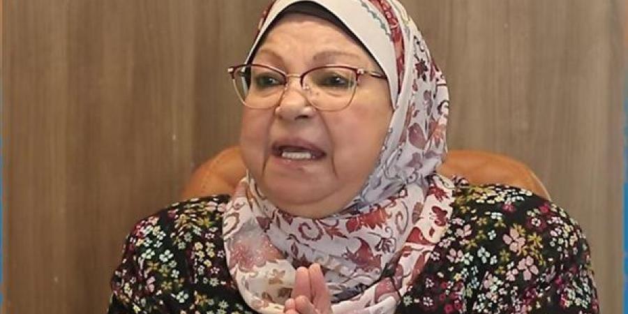 "الدين مش سبوبة".. سعاد صالح توجه رسالة قوية لإعلامي بعد إنكاره عذاب القبر