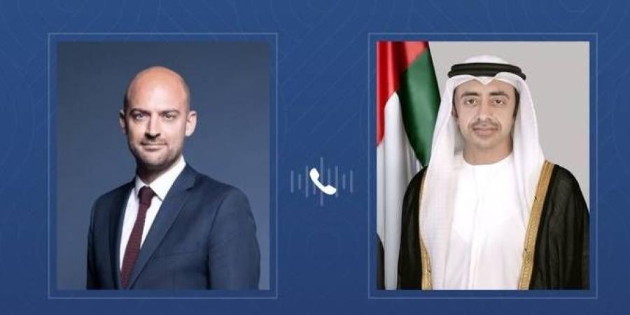 عبد الله بن زايد ووزير خارجية فرنسا يبحثان هاتفياً العلاقات الاستراتيجية والأوضاع الإقليمية