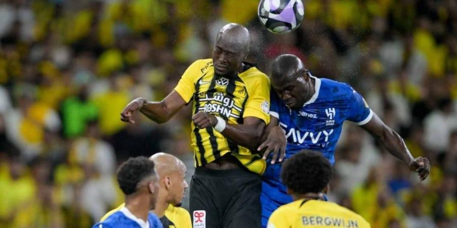 بقيادة بنزيما.. اتحاد جدة يصعق الهلال برباعية ويحكم قبضته على قمة دوري روشن