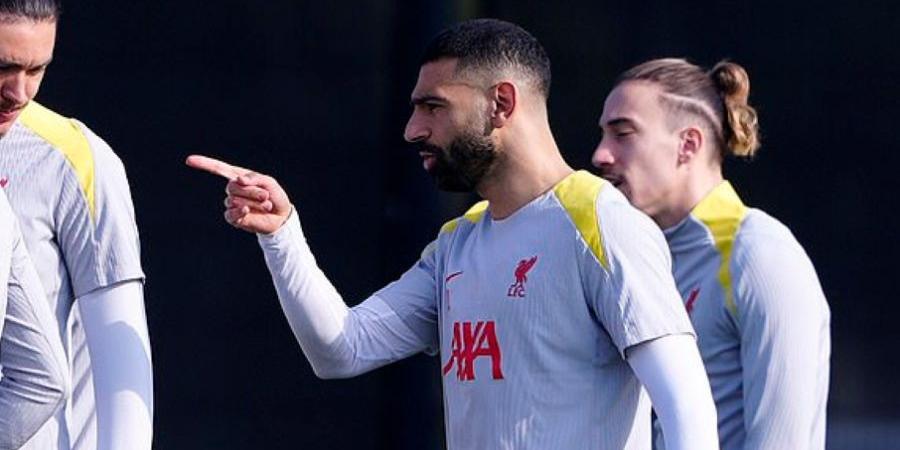 أرنولد يتشاجر مع محمد صلاح في تدريب ليفربول