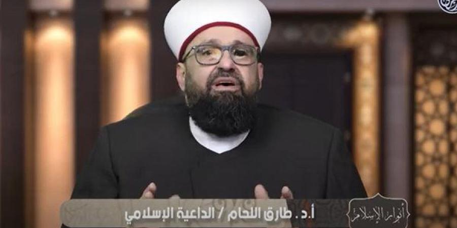 داعية إسلامي يحذر: الامتناع عن الزكاة والنذور سببًا في دعاء الملكين على الشخص