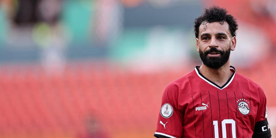 لقطة بين محمد صلاح وحسام حسن بعد مباراة مصر وإثيوبيا تخطف الأنظار - الأول نيوز