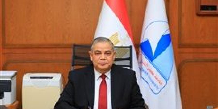 رئيس جامعة كفر الشيخ يهنئ رئيس الجمهورية بمناسبة عيد العمال