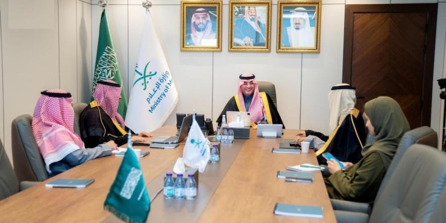 لدعم الكفاءات الوطنية.. المغلوث يعلن المسار التدريبي "قادة الإعلام"