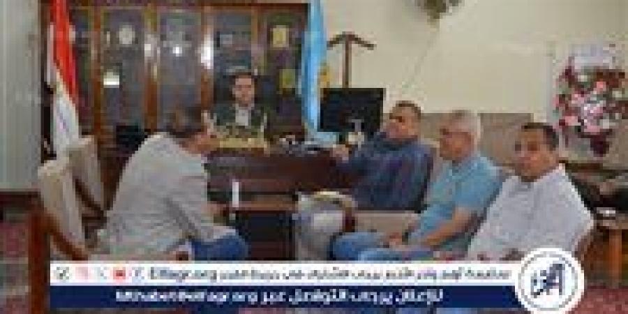 تفاصيل اجتماع الأمين العام المساعد لجامعة الأزهر بأسيوط مع مديري الكليات والإدارات بالجامعة اليوم