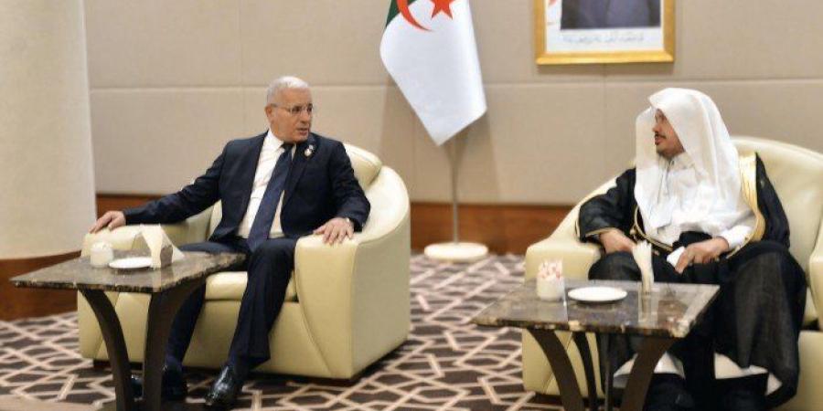 رئيس مجلس الشورى السعودي يلتقي رئيس المجلس الشعبي الوطني الجزائري