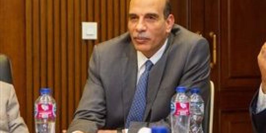غرفة كفر الشيخ تشكل غرفة عمليات لمتابعة صرف مقررات شهر مايو التموينية