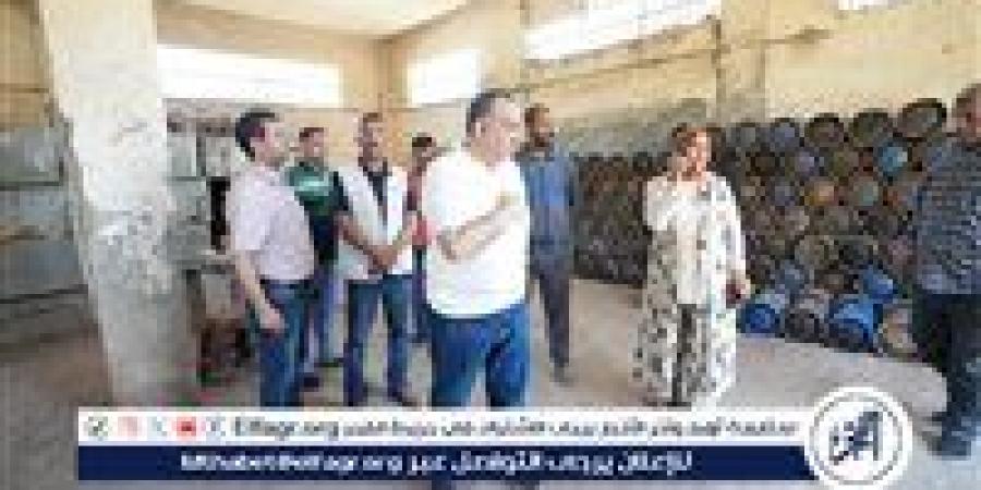محافظ أسيوط يتفقد مستودع اسطوانات البوتاجاز بالجمعية التعاونية الزراعية بأبنوب