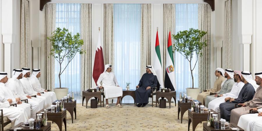 "زيارة أخوية".. محمد بن زايد يستقبل أمير قطر وهذا ما بحثاه - الأول نيوز