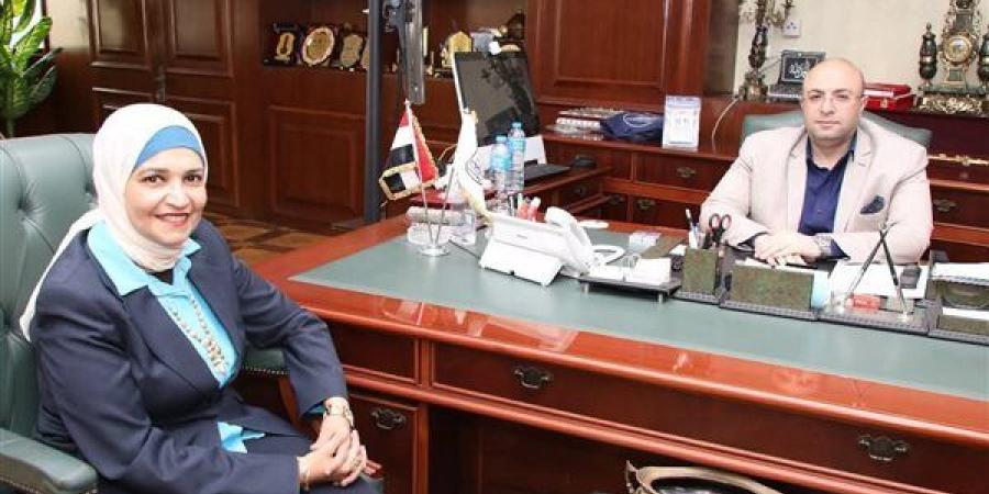 محافظ بني سويف يناقش نتائج المرحلة الأولى من الحملة التنشيطية التوعوية لتنظيم الأسرة