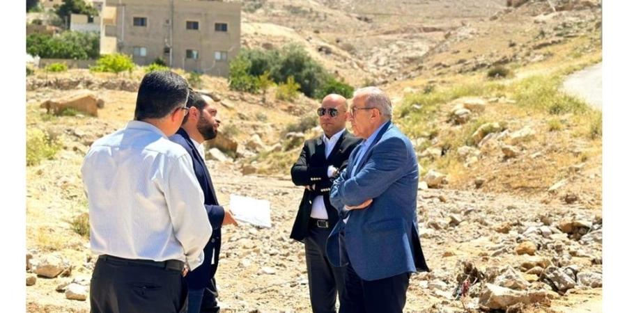 دعم حكومي عاجل لبلدة العراق في الكرك بعد السيول