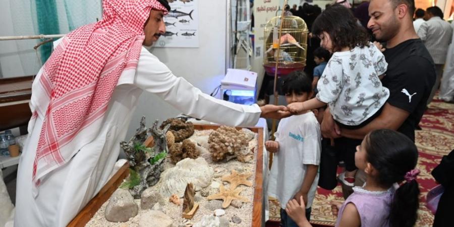 برامج تثقيفية وعيادات بيطرية تجذب 20 ألف زائر في ”عالم الحيوانات“