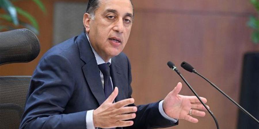 رئيس الوزراء يفتتح مشروعات تنموية في بورسعيد تابعة لهيئة قناة السويس