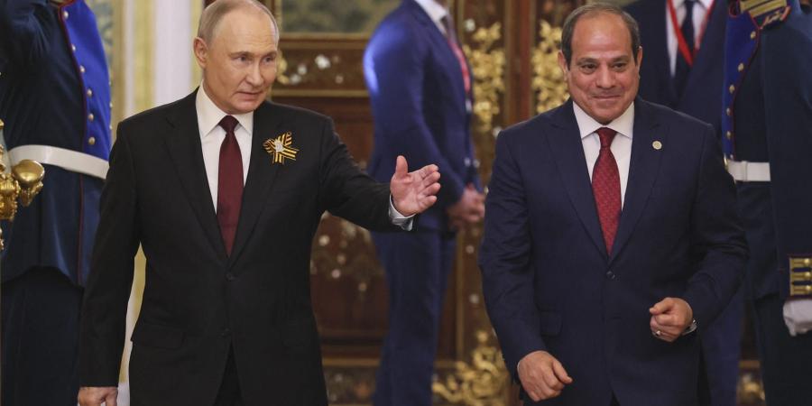 مصر.. السيسي يثير تفاعلا بلقطات مع بوتين ورئيس الصين في روسيا - الأول نيوز