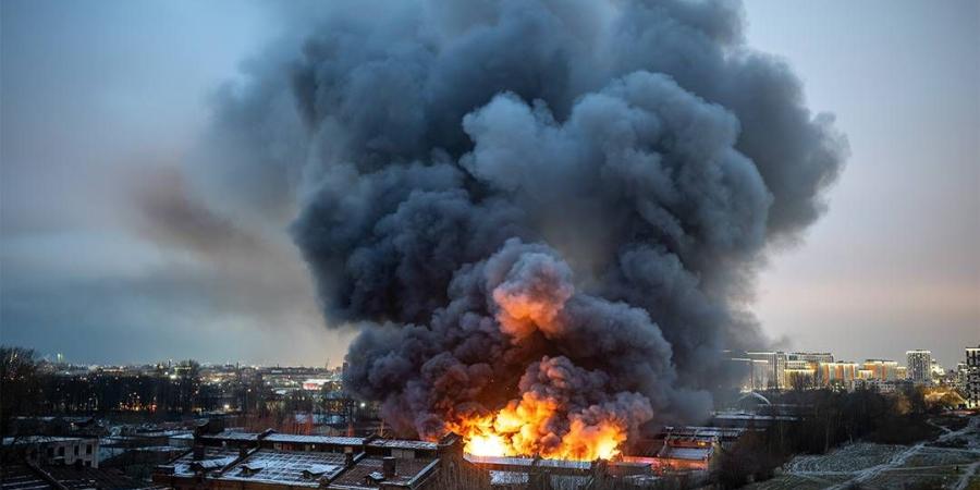 انفجار في إندونيسيا يودي بحياة 13 شخصًا أثناء التخلص من ذخيرة منتهية الصلاحية