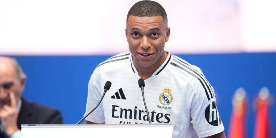 ريال مدريد واجه برشلونة بدبابة واحدة و10 جنود صفيح