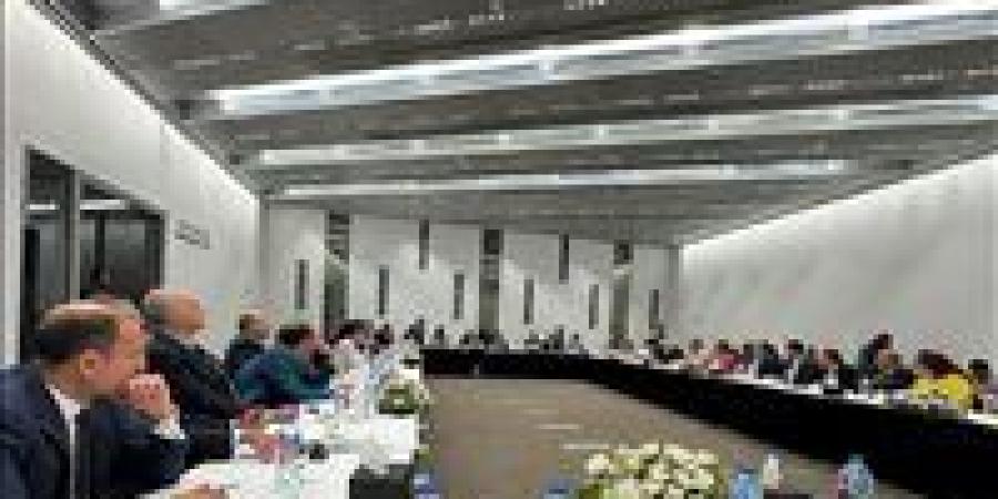 وزير السياحة يلتقي رؤساء تحرير الصحف والمواقع المصرية بالمتحف المصري الكبير