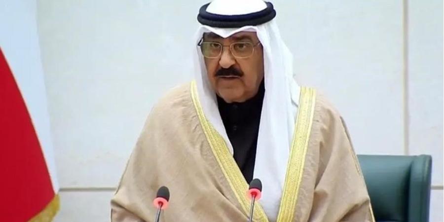 أمير الكويت يعلن رفع التمثيل الدبلوماسي مع لبنان