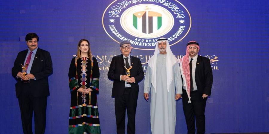 نهيان بن مبارك يحضر احتفال الذكرى الـ 79 لاستقلال الأردن