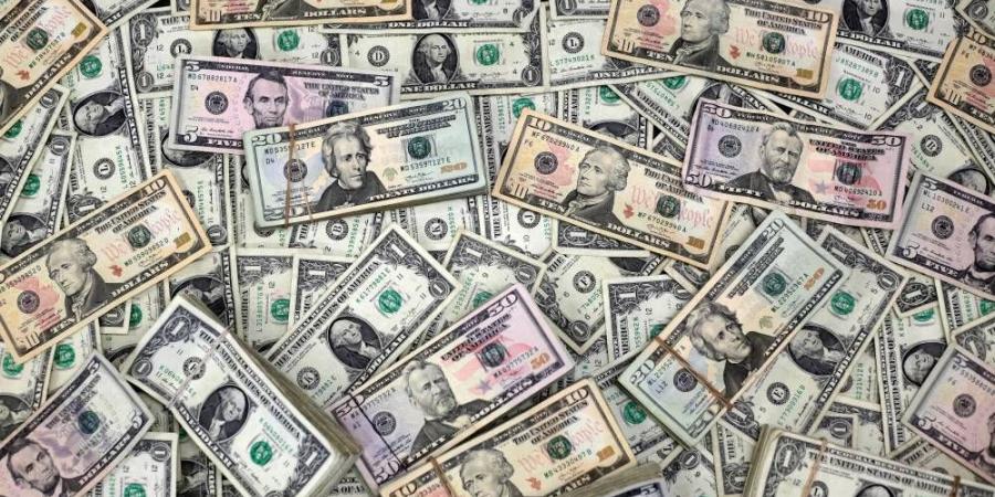 الدولار يتمسك بمكاسبه واليوان يقفز بعد اتفاق التجارة بين أمريكا والصين