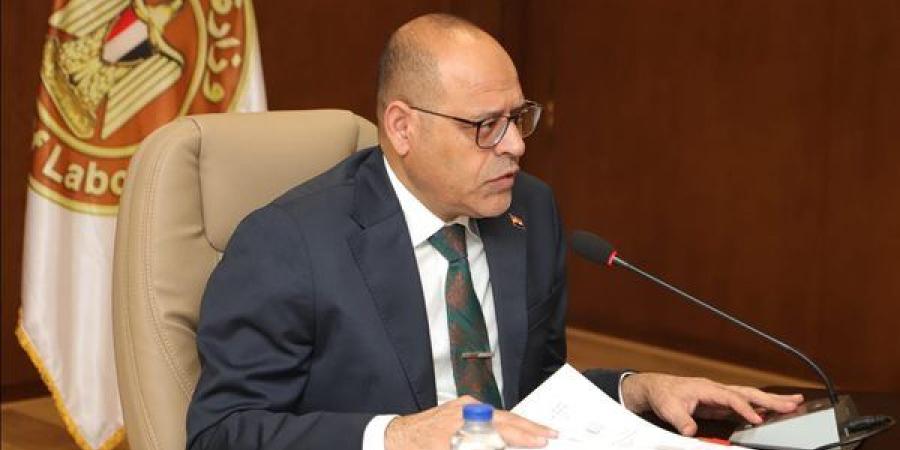 وزير العمل يترأس اجتماع مجلس إدارة صندوق إعانات الطوارئ للعمال
