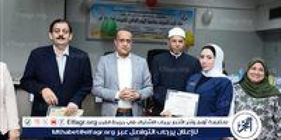 مستشفيات جامعة أسيوط تكرم عددا من هيئة التمريض من مختلف المستشفيات تقديرا لجهودهم وتميزهم