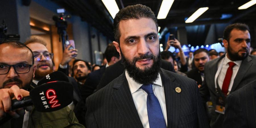 مسؤول أمريكي: أول لقاء "غير رسمي" بين ترامب والشرع بالرياض غدًا - الأول نيوز