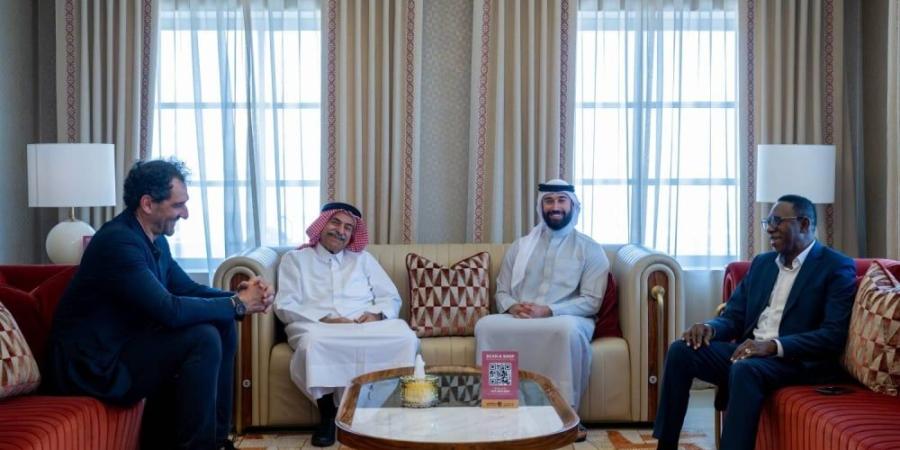 رئيس الاتحاد الدولي لكرة السلة يصل المملكة
