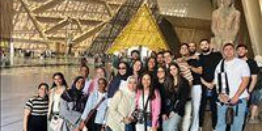 طلاب جامعة جزيرة الأمير إدوارد يناقشون أفكار تسويقية عالمية للمتحف المصري الكبير