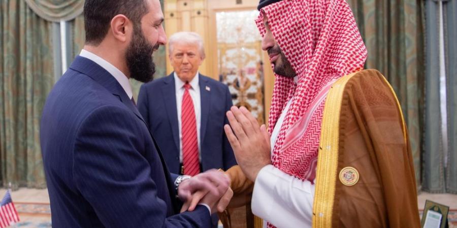 ولي العهد وترامب يجتمعان بالرئيس السوري عقب رفع العقوبات
