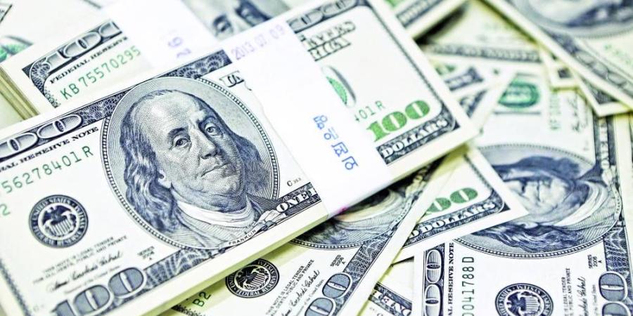 الدولار يواصل محاولات استعادة خسائر «يوم التحرير»