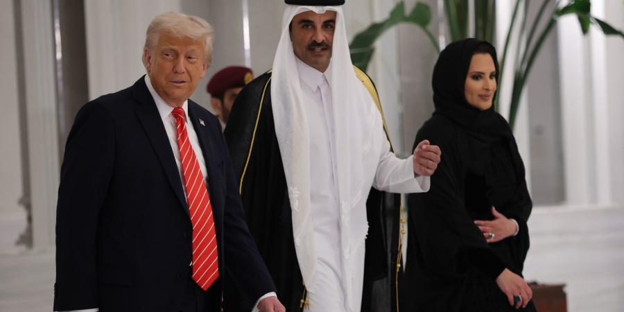 ميكروفون يلتقط ما قاله ترامب برفقة أمير قطر وزوجته عن قصر لوسيل ويثير تفاعلا - الأول نيوز