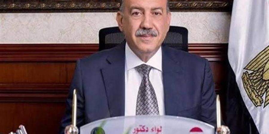 محافظ أسيوط يشهد ندوة توعوية حول التحول الرقمي وتمكين الشباب