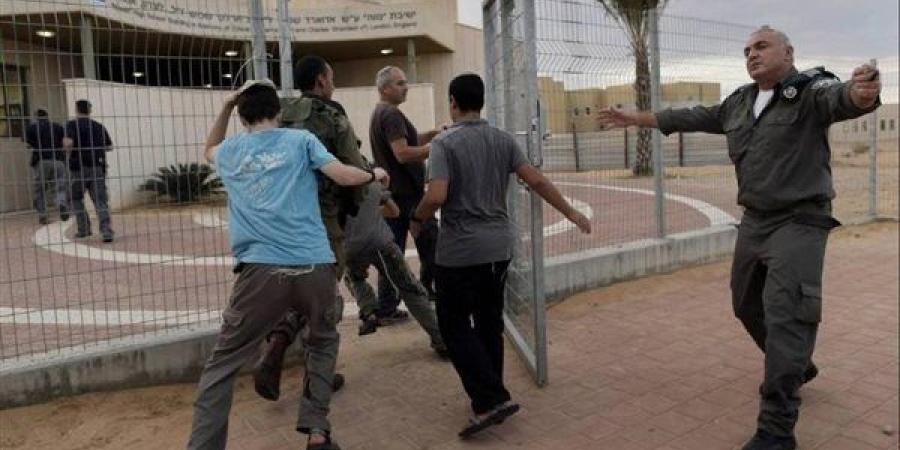 الجبهة الداخلية تطلب من الإسرائيليين في أكثر من 100 بلدة ومدينة التوجه إلى الملاجئ