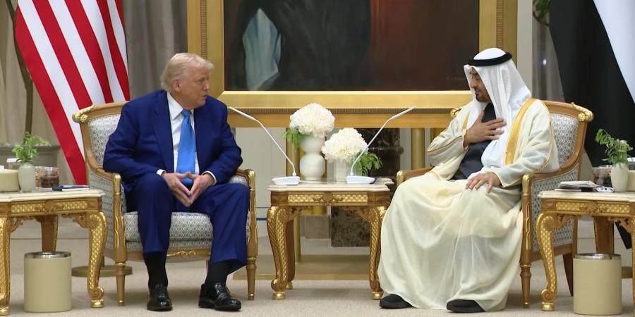 "محارب عظيم ورجل قوي جدًا".. ترامب يمتدح الشيخ محمد بن زايد - الأول نيوز