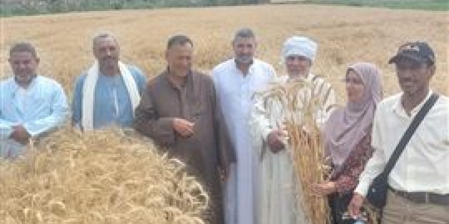 "المركزية للإرشاد الزراعي" تنفذ 12 نشاط إرشادي متنوع لتقديم الدعم الفني للمزارعين في 9 محافظات
