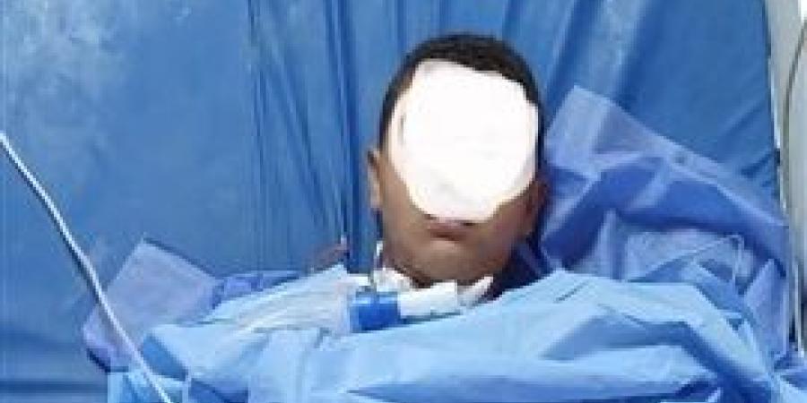 مستشفي سوهاج الجامعي تنقذ حياة طفل بعد اختراق سيخ معدنى للرقبة والفك