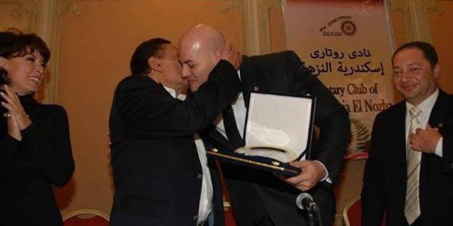 أحمد التهامي ينهئ عادل إمام بعيد ميلاده الـ85:"شخصية مؤثرة على أجيال كتيره"
